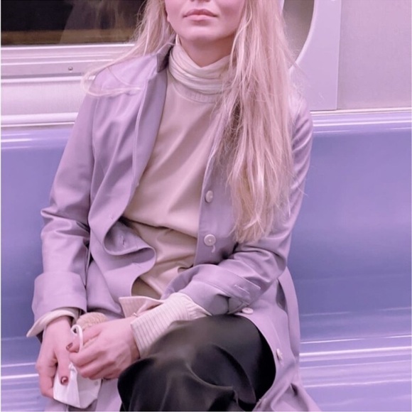 Julia Allert Vegan Trench Coat (Lavender) • $389 MSRP • XL(Fits M/L)
$298/ $389 - Picture 8 of 9
